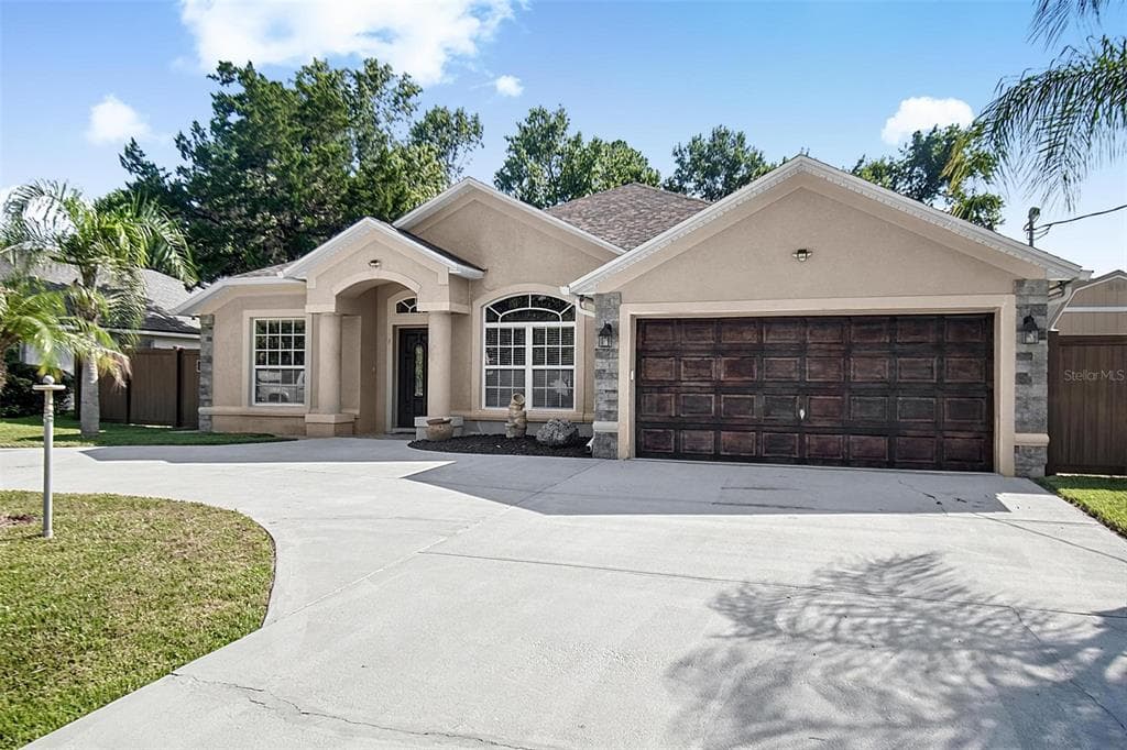 61 FRANCIS LN, PALM COAST, FL 32137