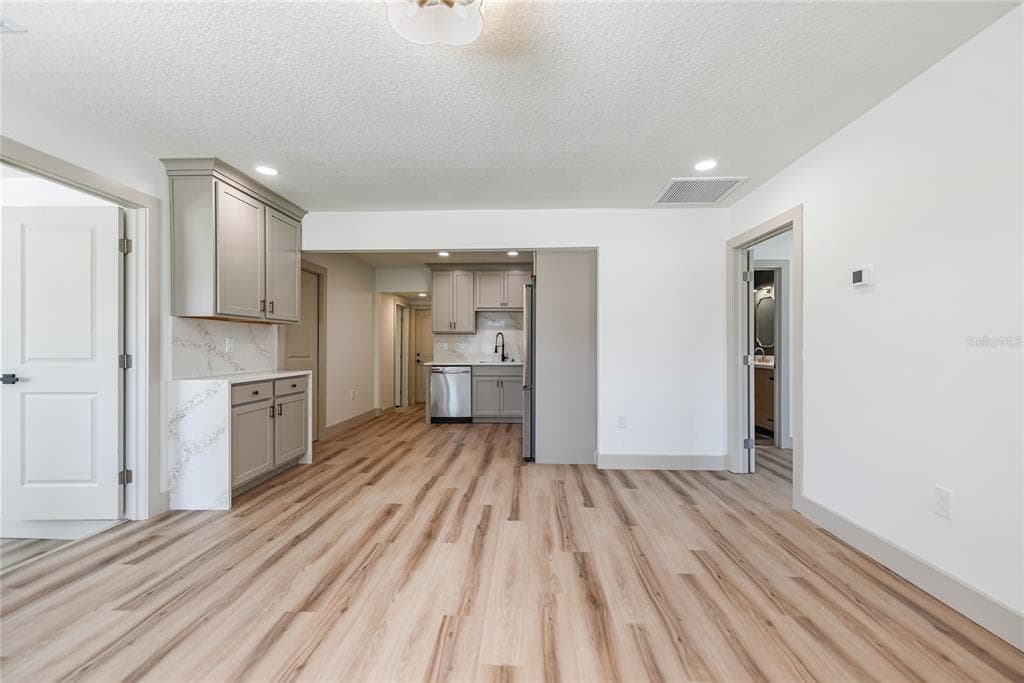 7851 40 AVE N, ST PETERSBURG, FL 33709 — zdjęcie 3