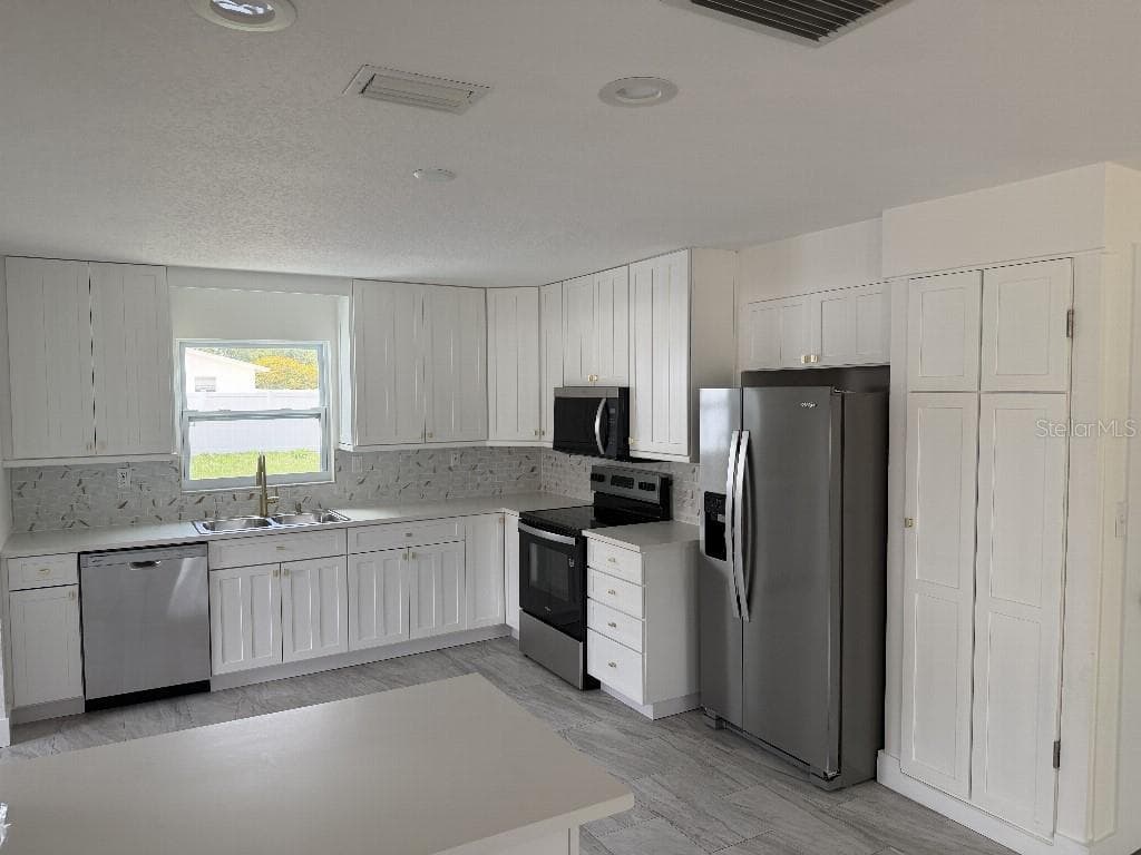 632 89TH AVENUE N, ST PETERSBURG, FL 33702 — zdjęcie 3