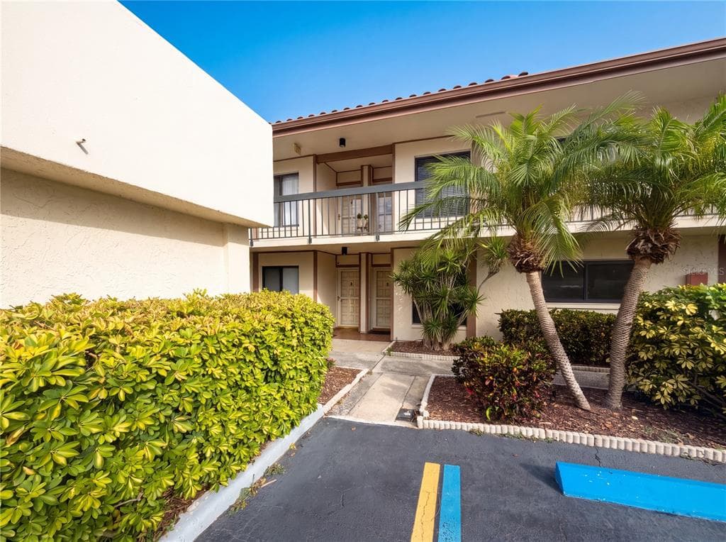 6219 PALMA DEL MAR BOULEVARD S # 114, ST PETERSBURG, FL 33715