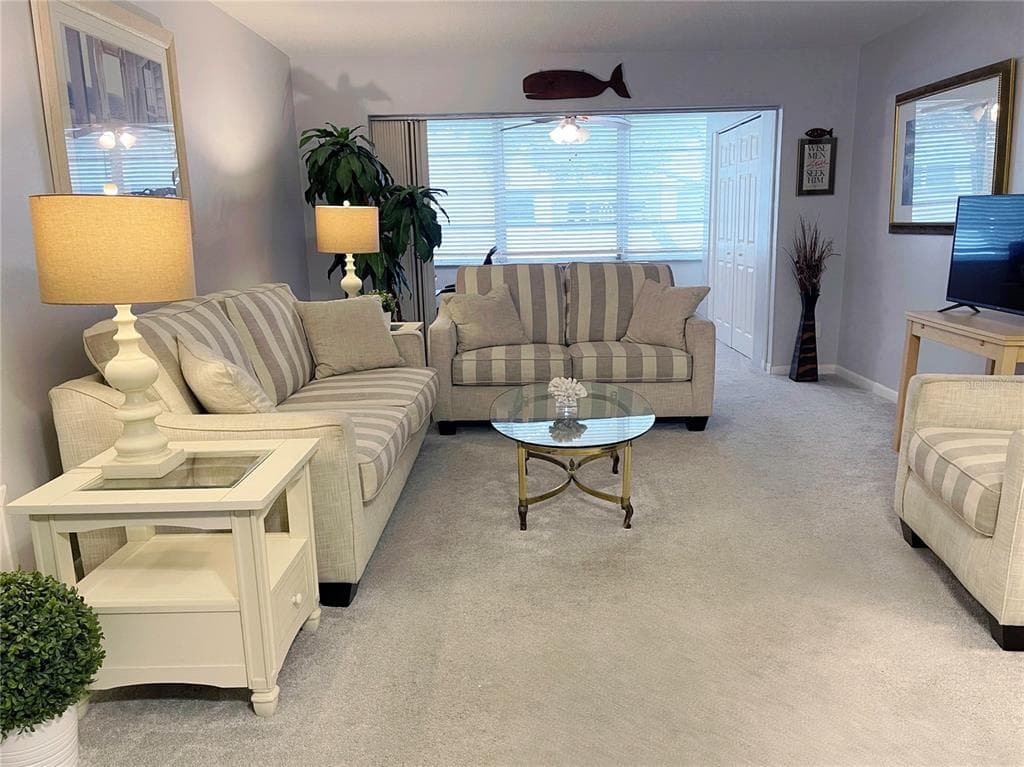 5880 38TH AVENUE N # 206, ST PETERSBURG, FL 33710 — zdjęcie 4