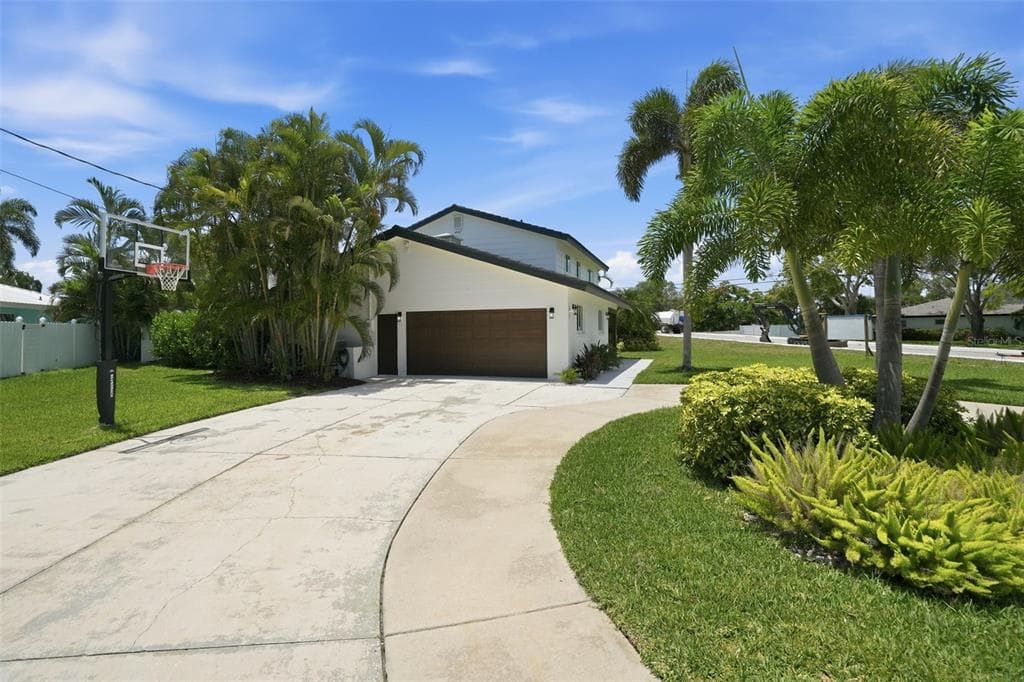 5101 DOVER STREET NE, ST PETERSBURG, FL 33703 — zdjęcie 2