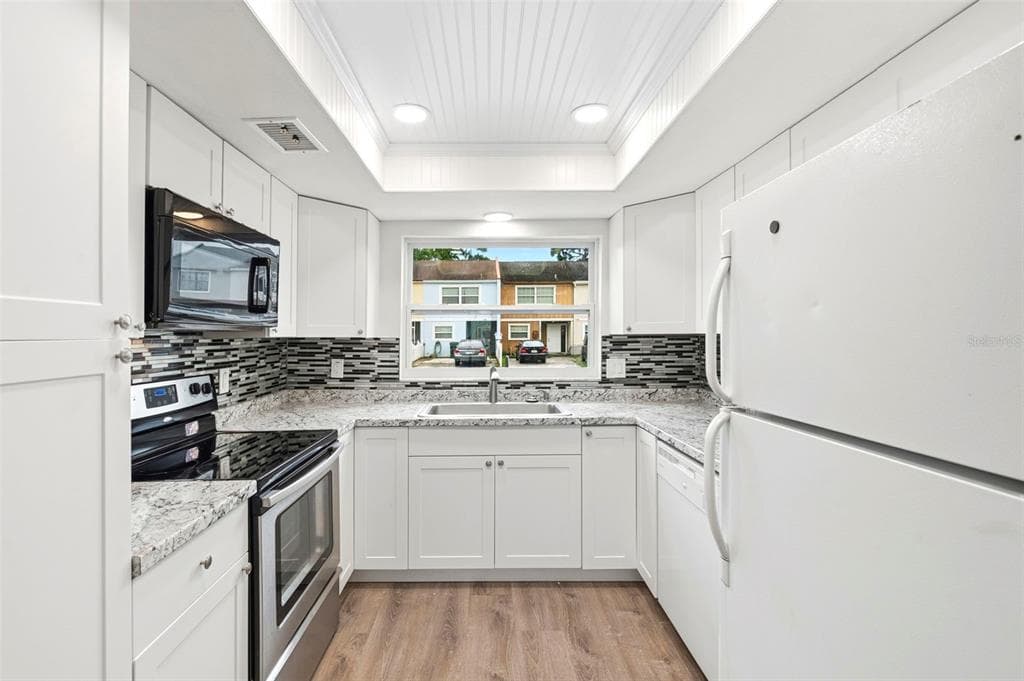 2871 S PINES DRIVE # 31, LARGO, FL 33771 — zdjęcie 4