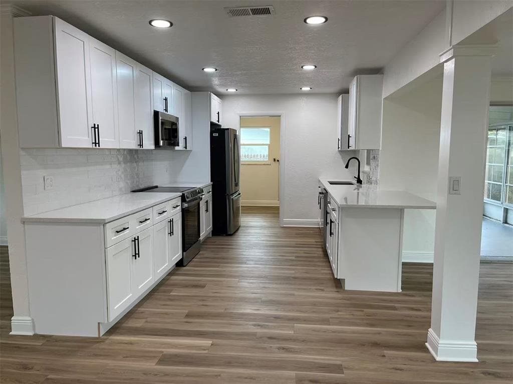 11093 54TH AVENUE N, ST PETERSBURG, FL 33708 — zdjęcie 2