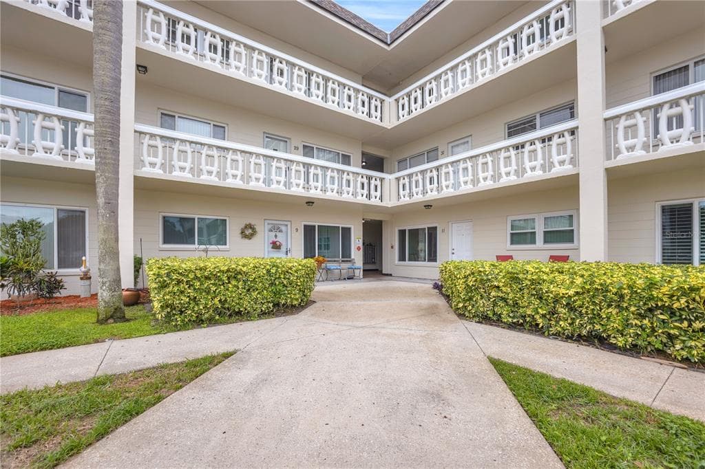 2451 CANADIAN WAY # 29, CLEARWATER, FL 33763