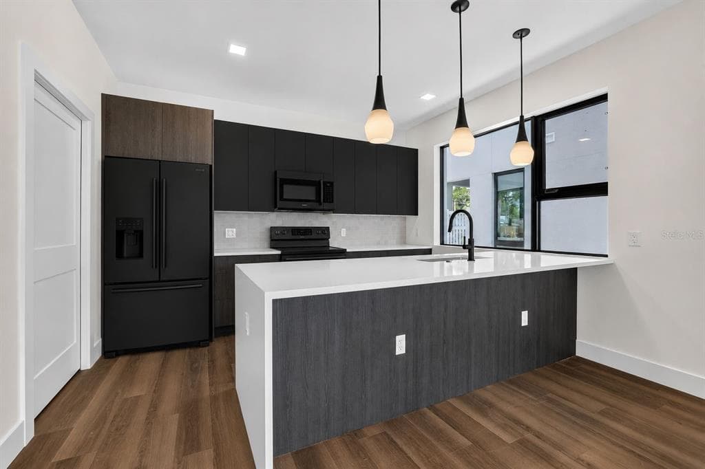 100 36TH STREET N, ST PETERSBURG, FL 33713 — zdjęcie 5