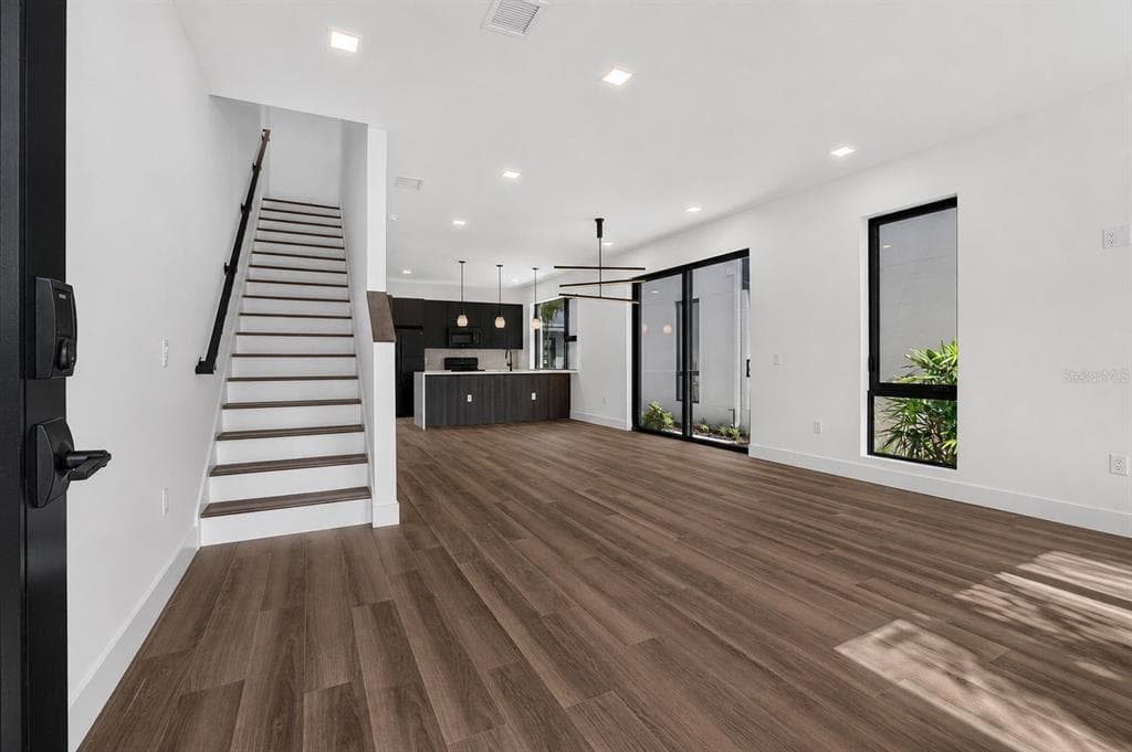100 36TH STREET N, ST PETERSBURG, FL 33713 — zdjęcie 4