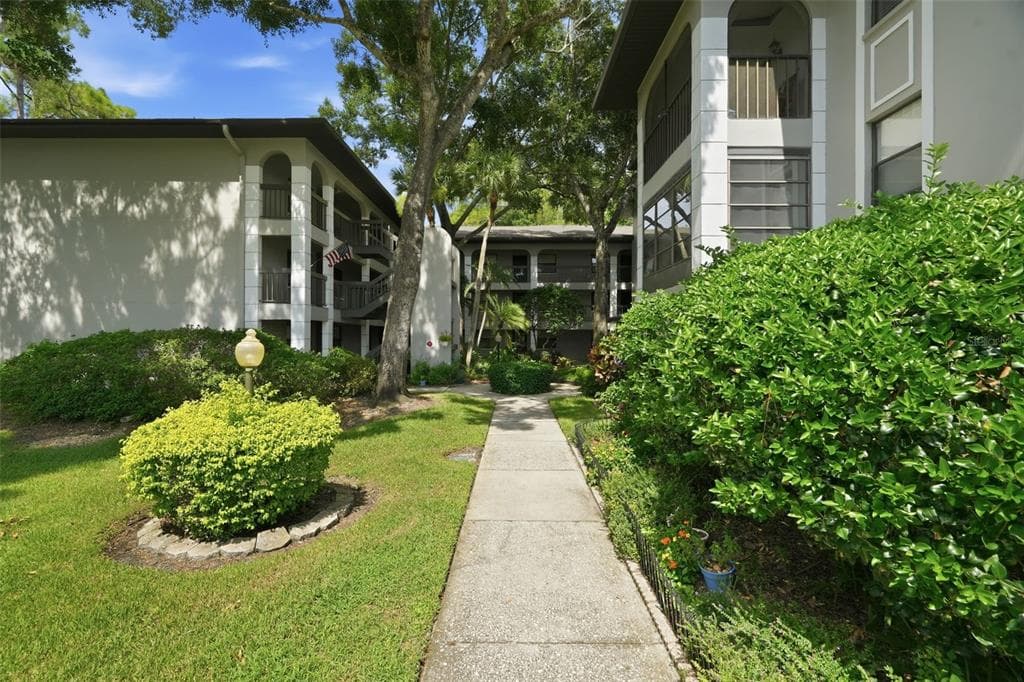 3399 MERMOOR DRIVE # 105, PALM HARBOR, FL 34685 — zdjęcie 2