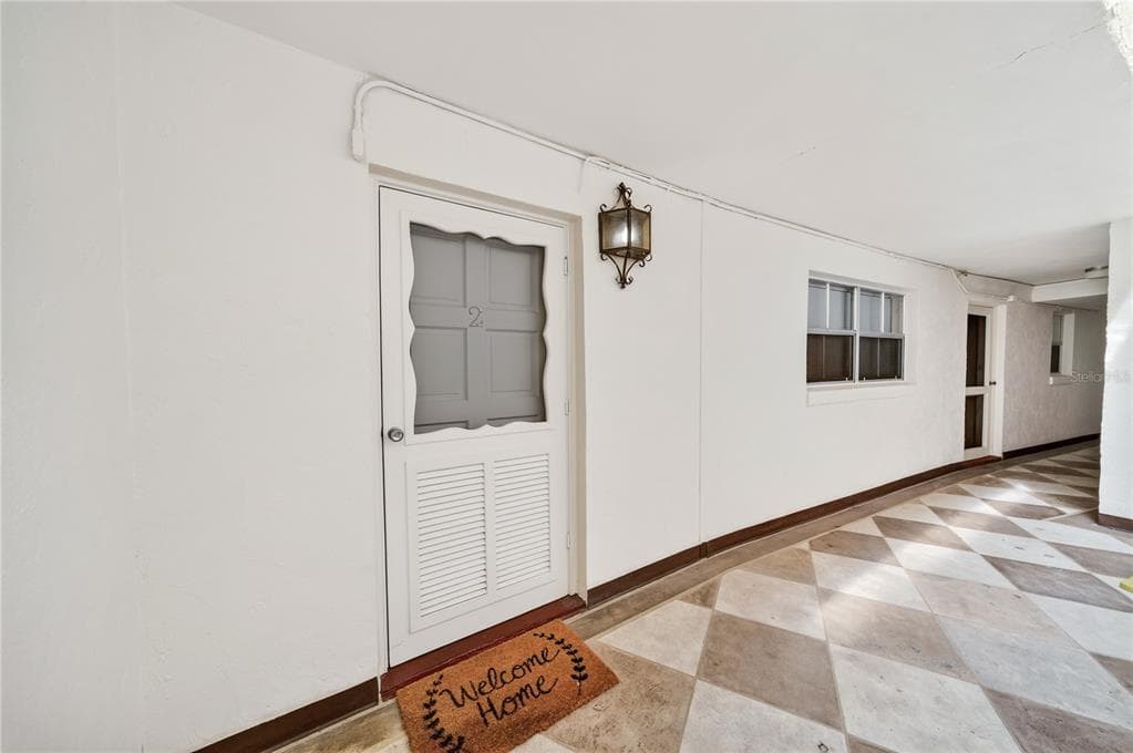 601 N MCDONALD STREET # 2, MOUNT DORA, FL 32757 — zdjęcie 2