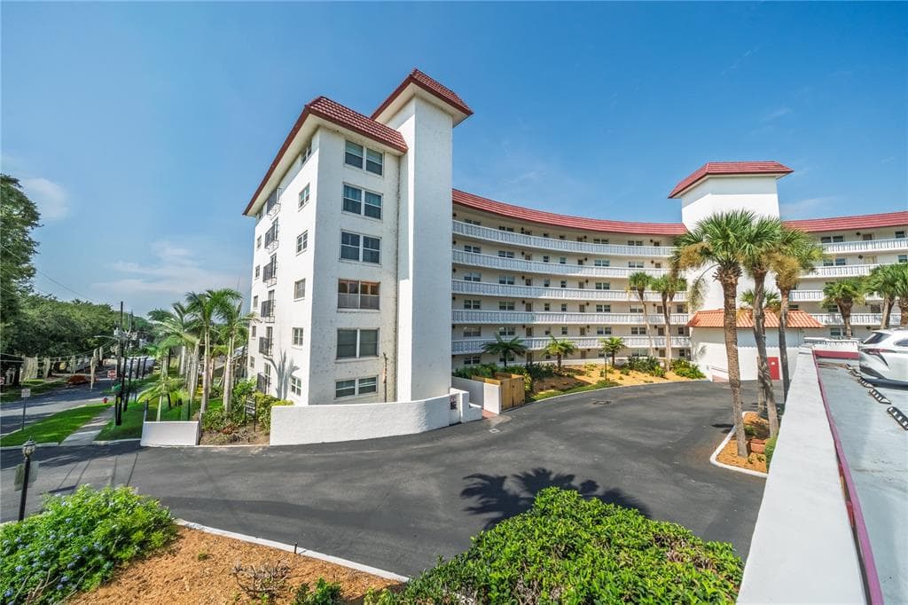 601 N MCDONALD STREET # 2, MOUNT DORA, FL 32757
