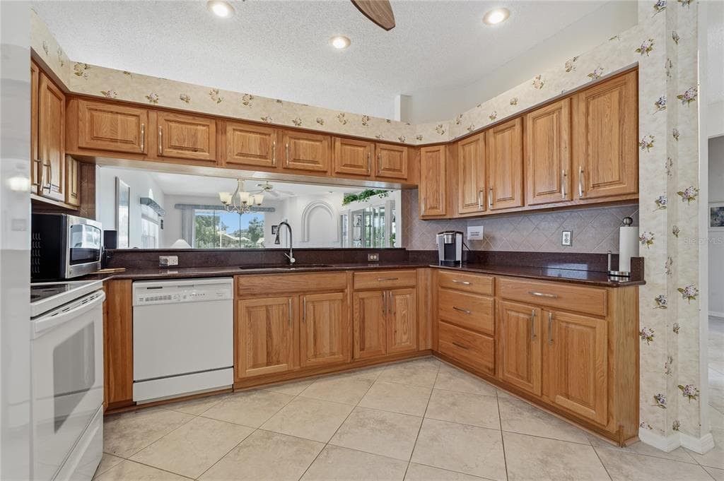 1063 DARTFORD DRIVE, TARPON SPRINGS, FL 34688 — zdjęcie 5