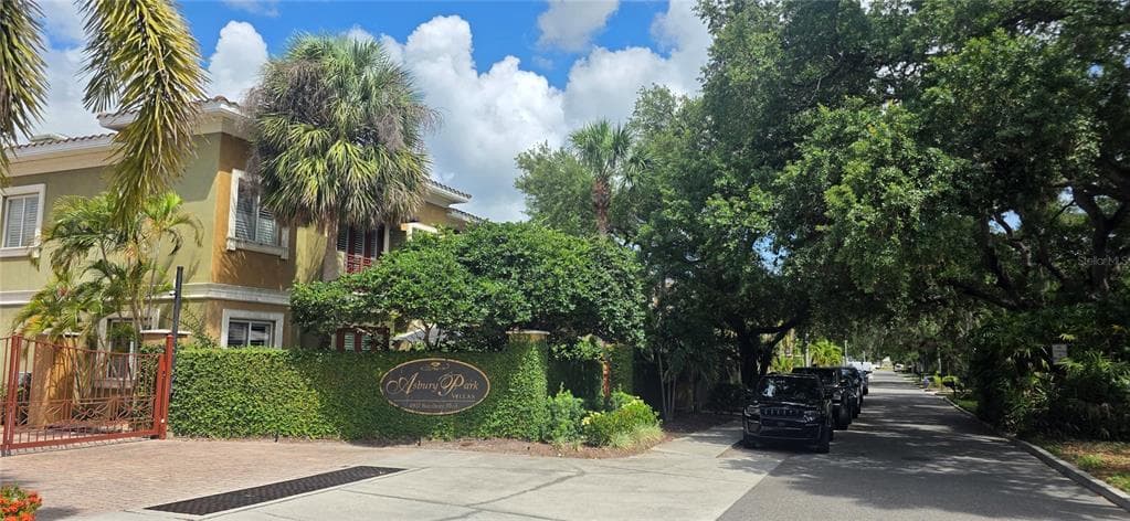 4907 BAYSHORE BOULEVARD # 103, TAMPA, FL 33611