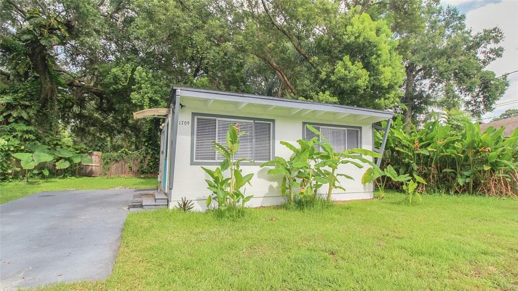 1709 CLOVERLAWN AVENUE, ORLANDO, FL 32806