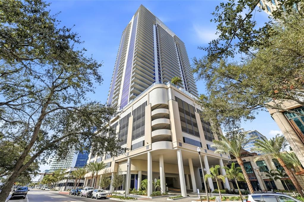 275 1ST AVE S # 1008, ST PETERSBURG, FL 33701