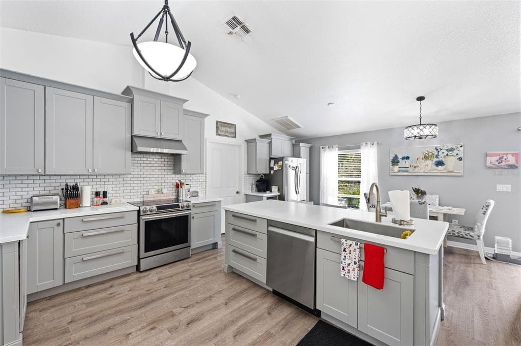 11240 MARQUERITE AVENUE, NEW PORT RICHEY, FL 34654 — zdjęcie 3