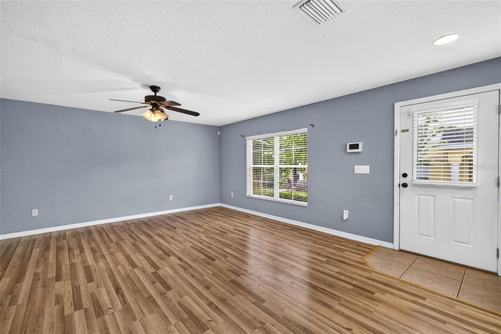 37602 AARALYN RD, ZEPHYRHILLS, FL 33542 — zdjęcie 5