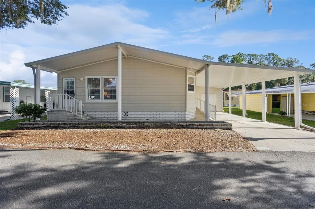 212 PALM MEADOWS DRIVE, EUSTIS, FL 32726