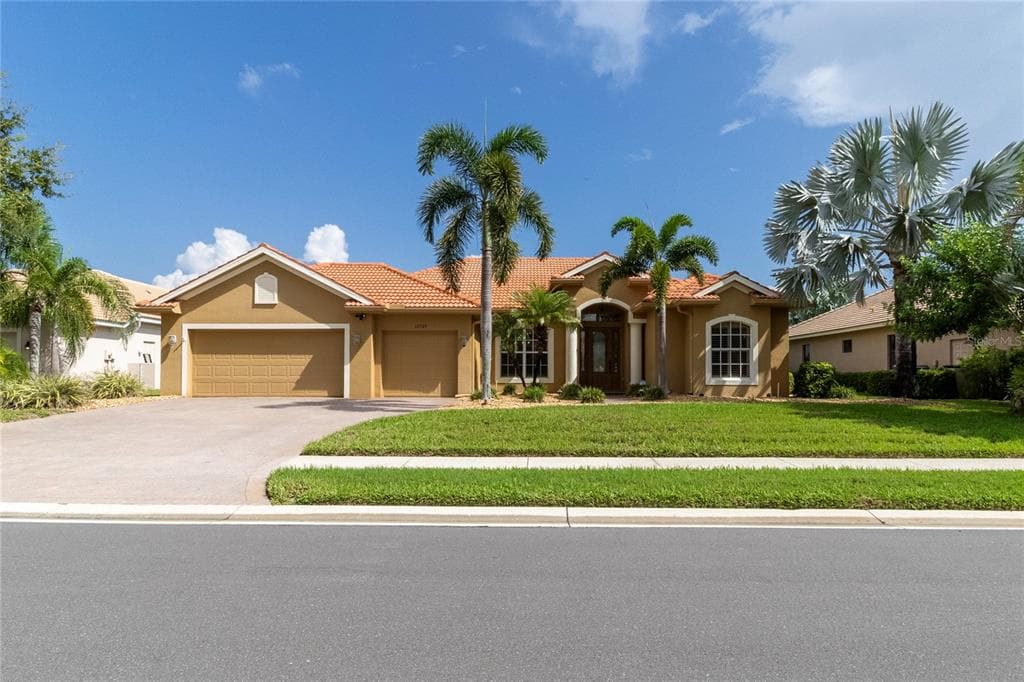 12709 PENGUIN DRIVE, BRADENTON, FL 34212