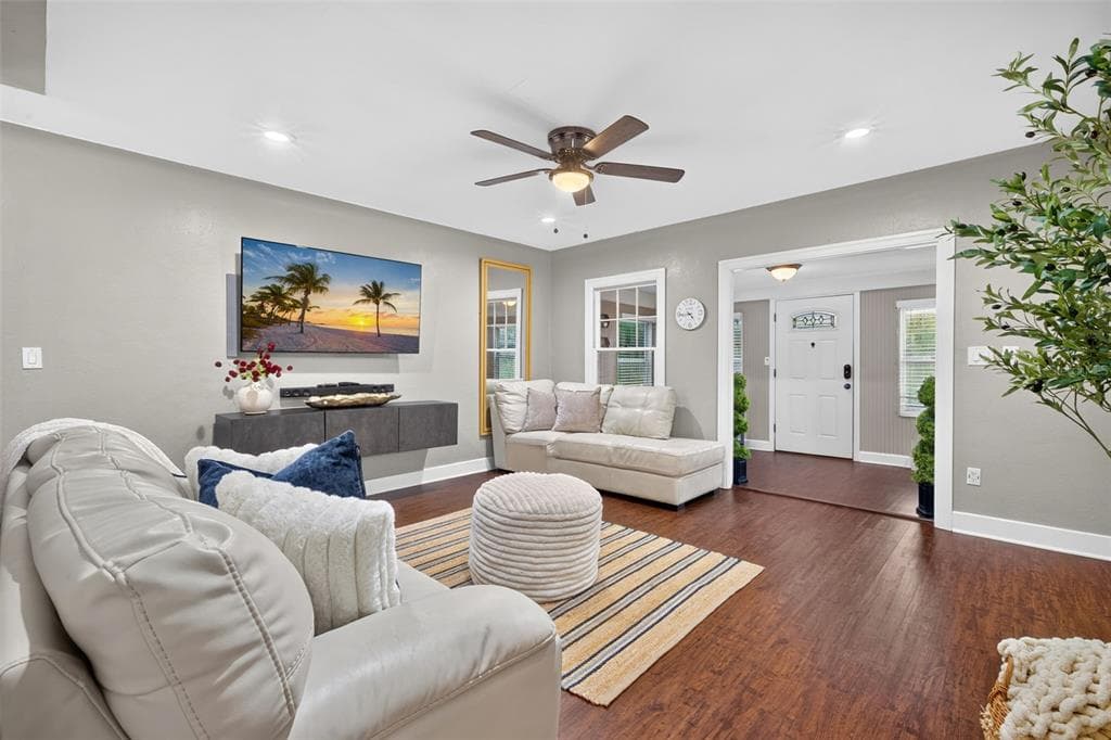 920 29TH STREET N, ST PETERSBURG, FL 33713 — zdjęcie 5