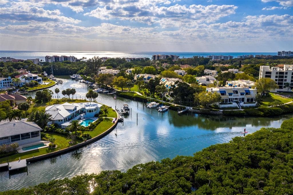 1906 HARBOURSIDE DRIVE # 304, LONGBOAT KEY, FL 34228
