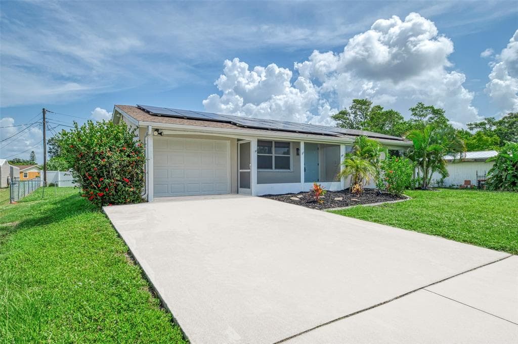 166 CHATHAM STREET NW, PORT CHARLOTTE, FL 33952 — zdjęcie 2