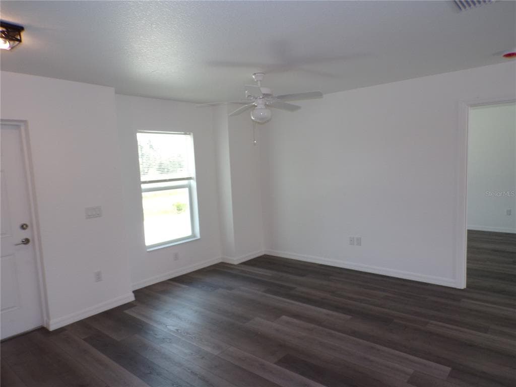 29401 GOODHUE STREET, PUNTA GORDA, FL 33982 — zdjęcie 4