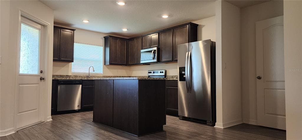 1531 WYNFORD CIRCLE, TAVARES, FL 32778 — zdjęcie 4