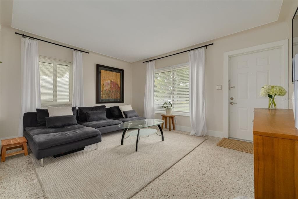 531 75TH AVENUE N, ST PETERSBURG, FL 33702 — zdjęcie 3