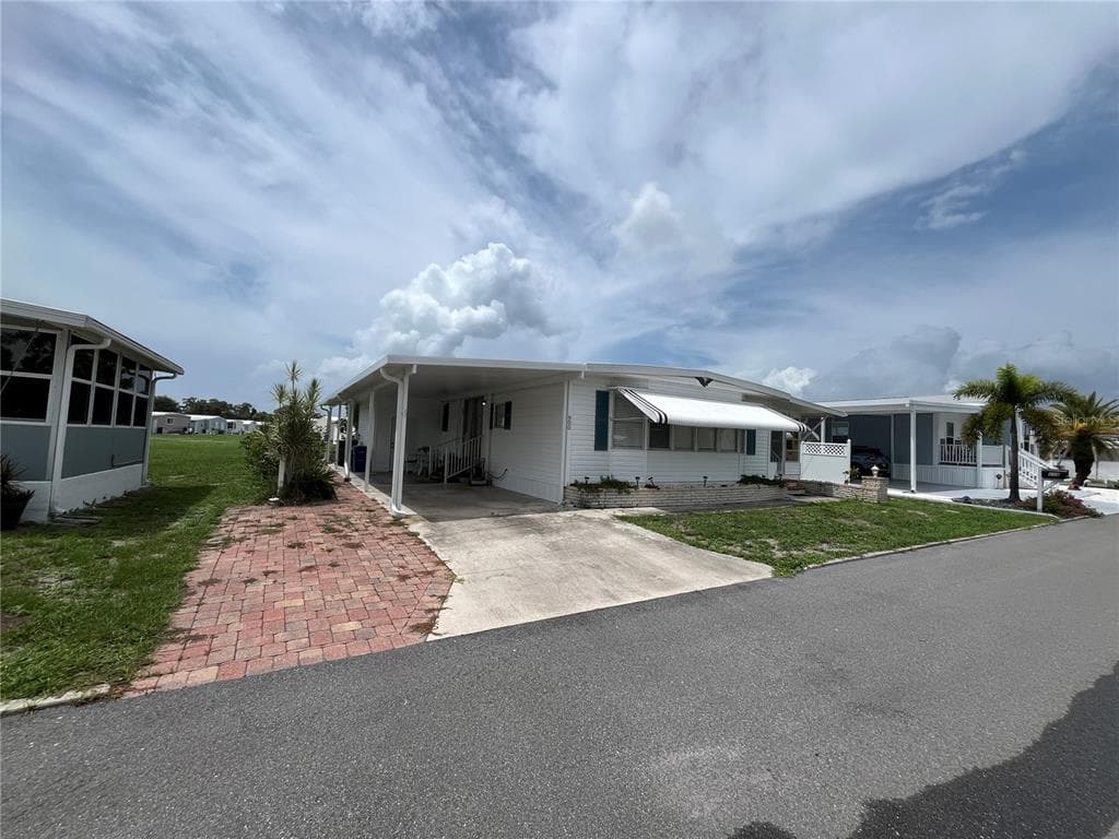 900 JOLANDA CIRCLE, VENICE, FL 34285
