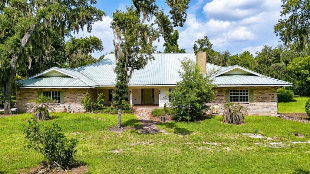 914 S MILLER ROAD, VALRICO, FL 33594