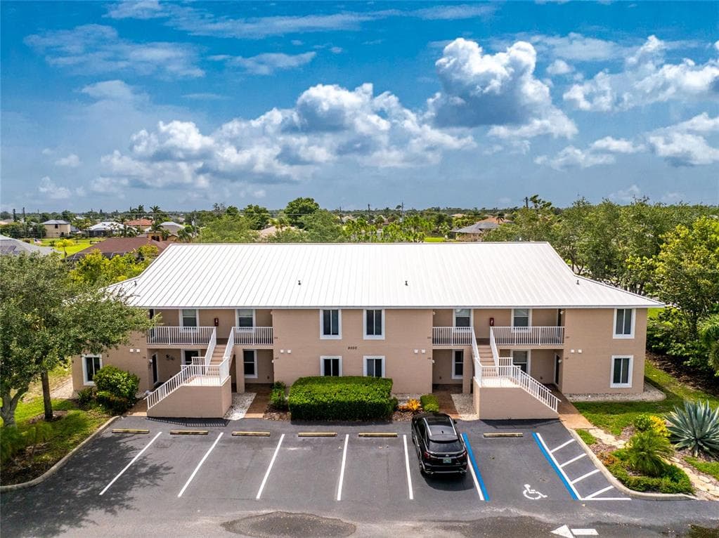 9500 FIDDLERS GREEN CIRCLE # 101, ROTONDA WEST, FL 33947 — zdjęcie 4