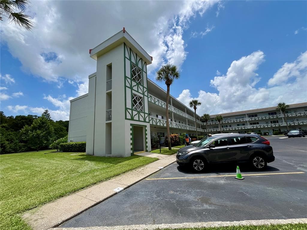 2471 SUMATRAN WAY # 43, CLEARWATER, FL 33763
