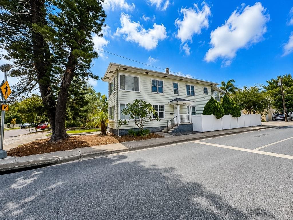 400 20TH STREET N, ST PETERSBURG, FL 33713