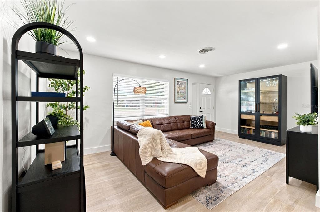 2048 JEFFERSON AVENUE, DUNEDIN, FL 34698 — zdjęcie 5