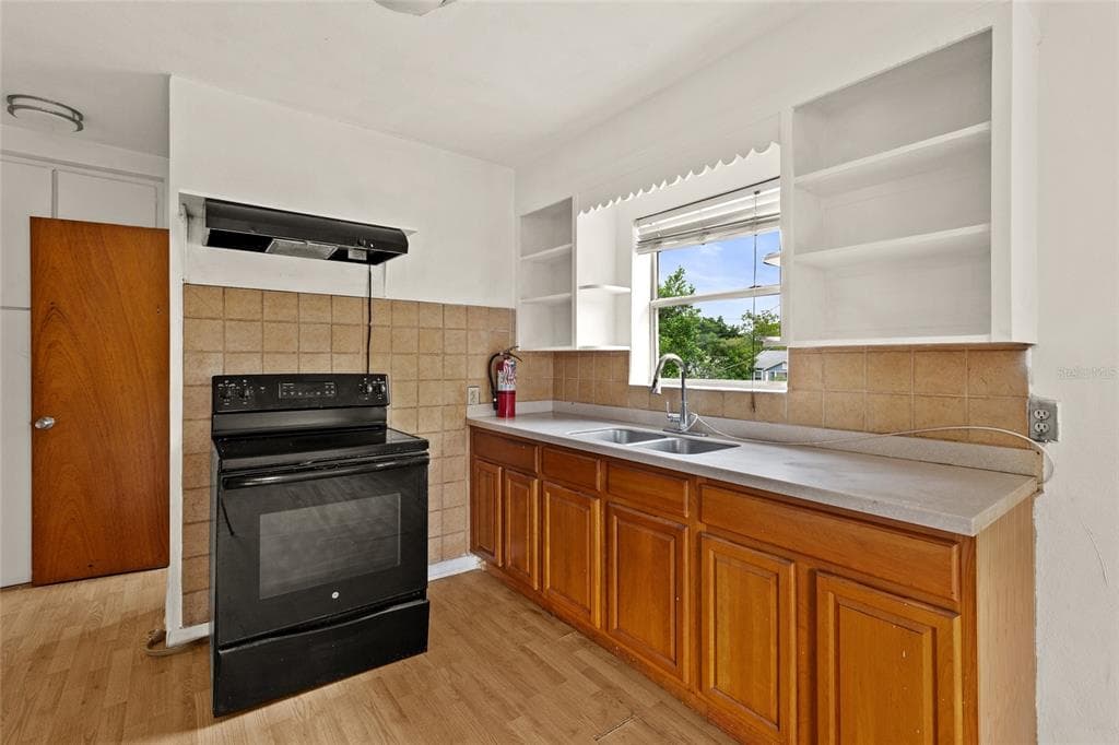 4222 18TH STREET N, ST PETERSBURG, FL 33714 — zdjęcie 4