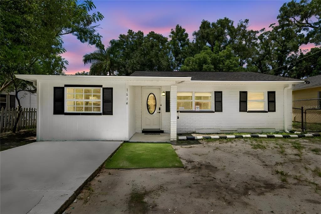 1614 E MAPLE AVENUE, TAMPA, FL 33604