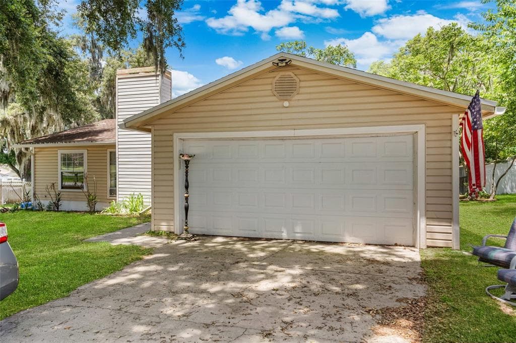 7410 ORANGE CREST CIRCLE, LAKELAND, FL 33810
