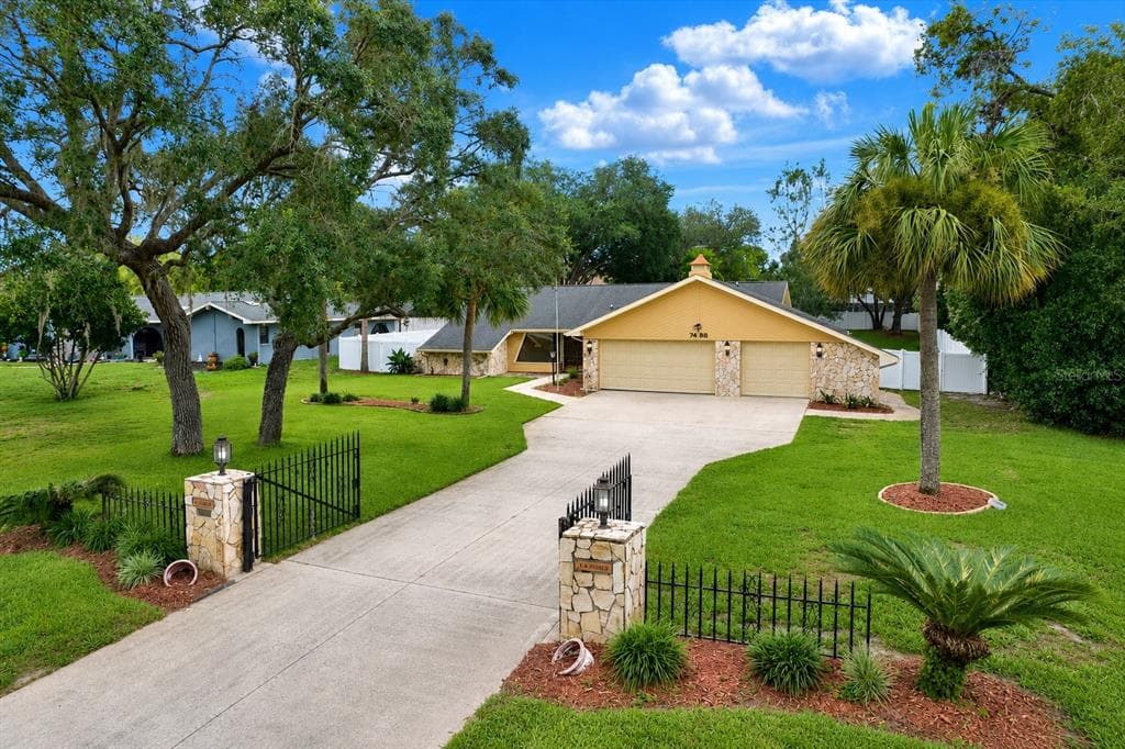 7488 RIVER COUNTRY DRIVE, WEEKI WACHEE, FL 34607 — zdjęcie 2