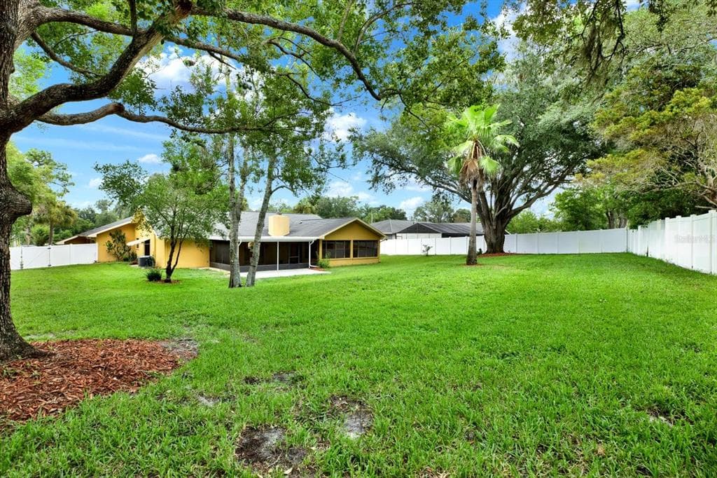 7488 RIVER COUNTRY DRIVE, WEEKI WACHEE, FL 34607 — zdjęcie 4