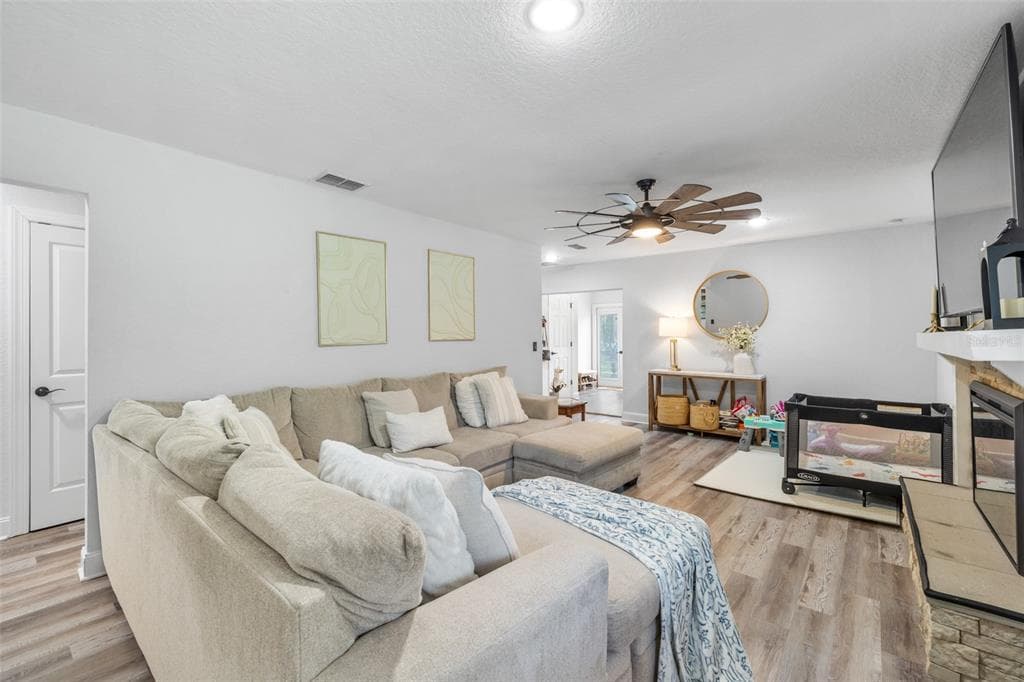 2118 E KEYSVILLE ROAD, LITHIA, FL 33547 — zdjęcie 4