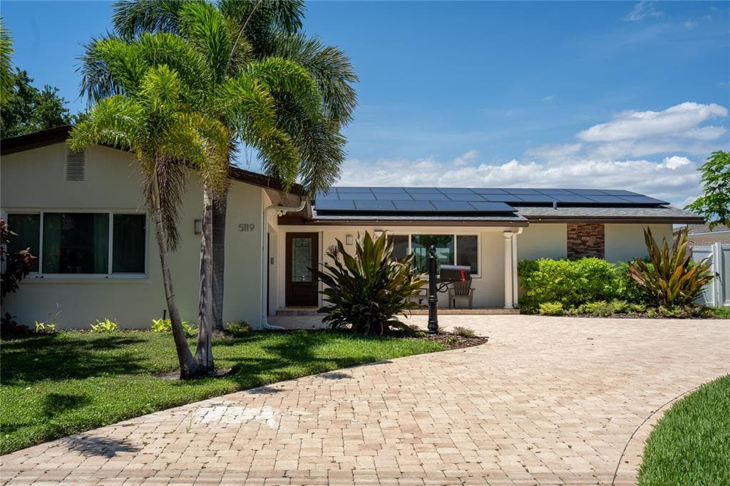 5119 VENETIAN BOULEVARD NE, ST PETERSBURG, FL 33703 — zdjęcie 2