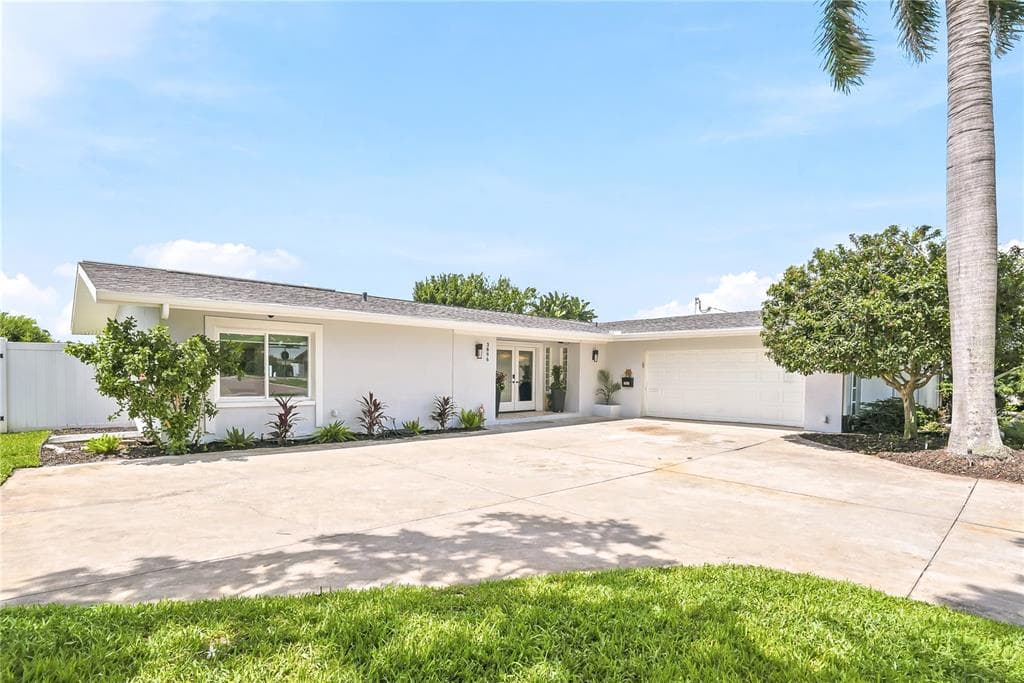 3896 42ND AVENUE S, ST PETERSBURG, FL 33711 — zdjęcie 2