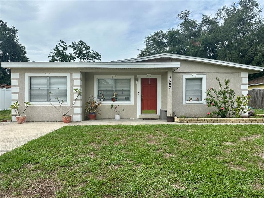 7507 CORAL VINE LANE, TAMPA, FL 33619