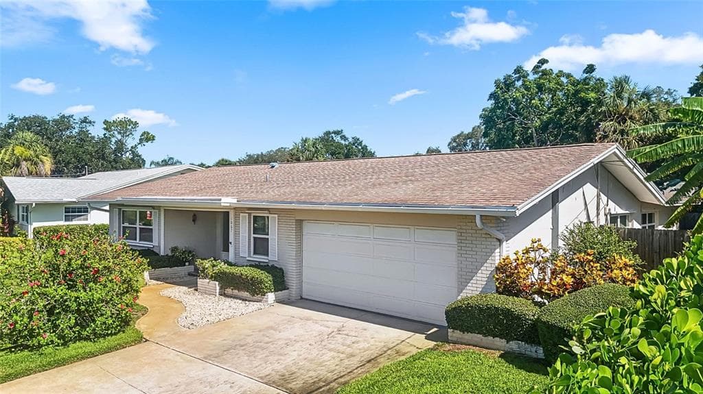 1067 44TH AVENUE NE, ST PETERSBURG, FL 33703 — zdjęcie 2