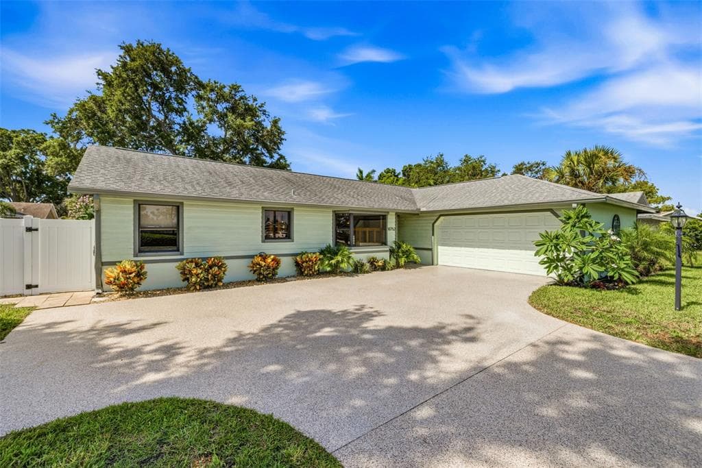 10752 126TH AVENUE, LARGO, FL 33778 — zdjęcie 3