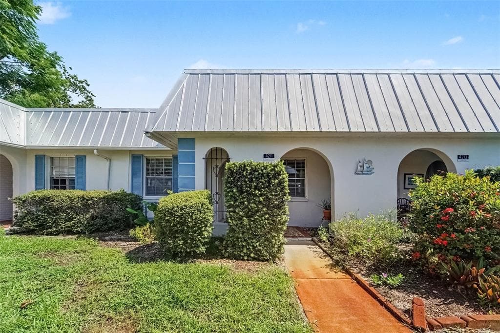 4211 REGAL PLACE # 3, NEW PORT RICHEY, FL 34652