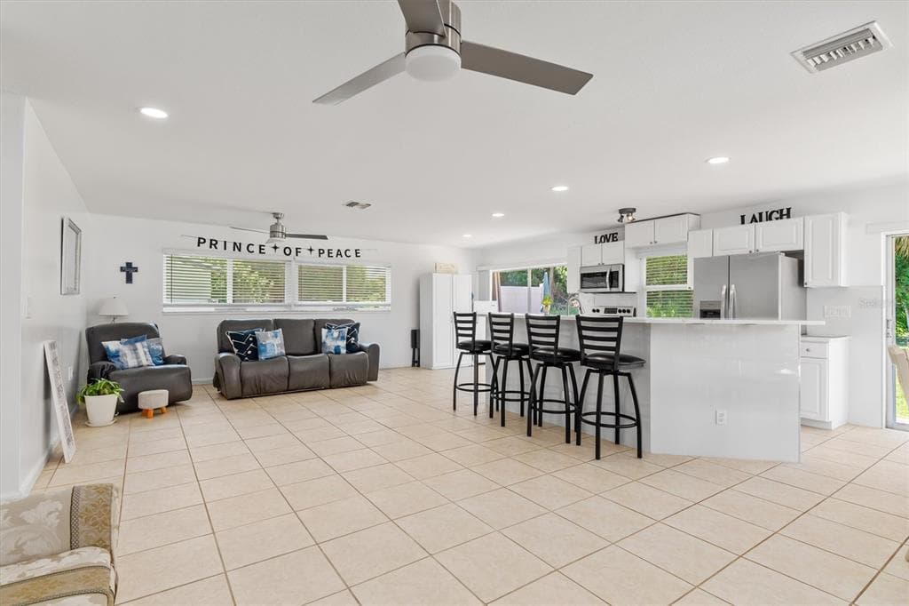 18579 ROBINSON AVENUE, PORT CHARLOTTE, FL 33948 — zdjęcie 2