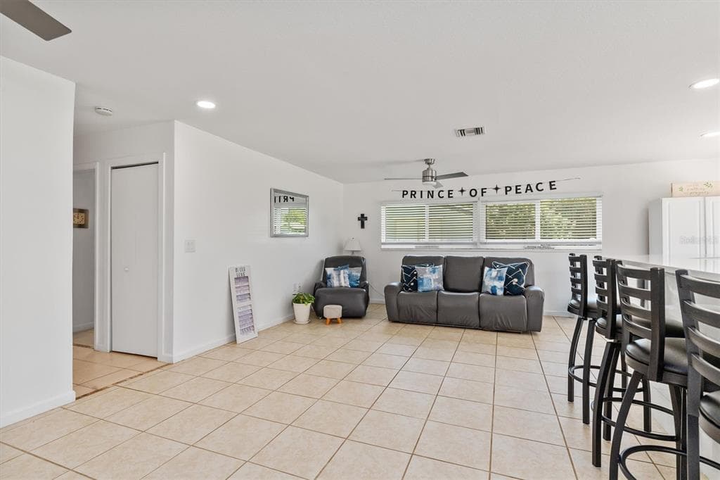 18579 ROBINSON AVENUE, PORT CHARLOTTE, FL 33948 — zdjęcie 3