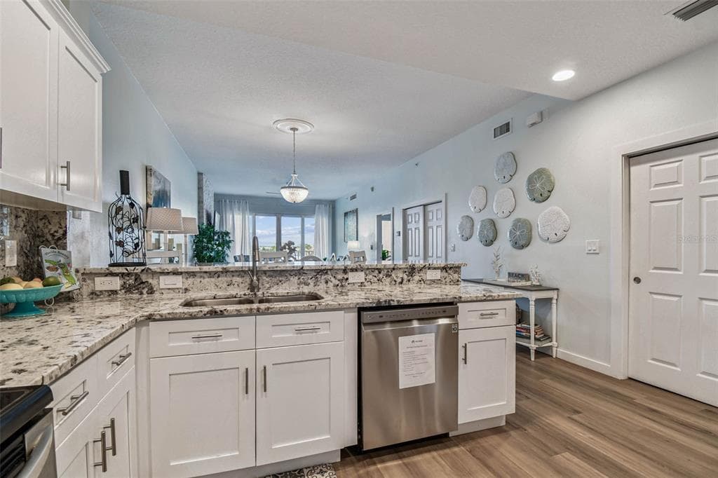 530 S GULFVIEW BOULEVARD # 304, CLEARWATER BEACH, FL 33767 — zdjęcie 4