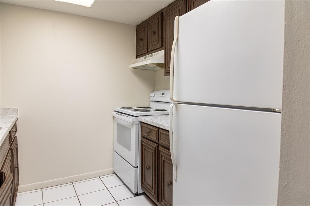 4718 JOSEPH COURT # 220, TAMPA, FL 33614 — zdjęcie 3